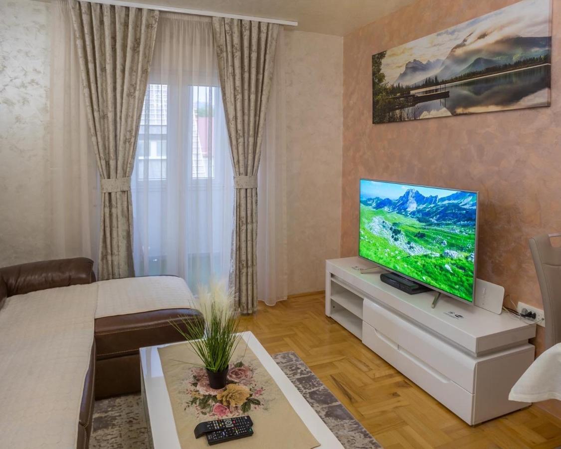 Lux Deluxe Apartment Zabljak  Luaran gambar